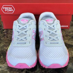 🆕 New Balance Toddler Girls Fresh Foam V2 sneaker